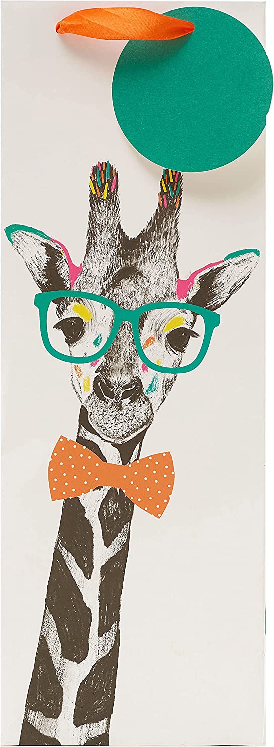 Giraffe design gift bag featuring greeting card with playful giraffe illustration, ideal for special occasions.