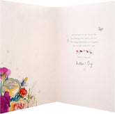 Elegant Classic Floral Mother’s Day Card for Granny – Thoughtful & Beautiful Greeting